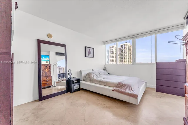 $575,700 | 7929 West Drive, Unit 702, North Bay Village, FL 33141