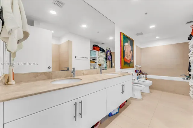 $575,700 | 7929 West Drive, Unit 702, North Bay Village, FL 33141