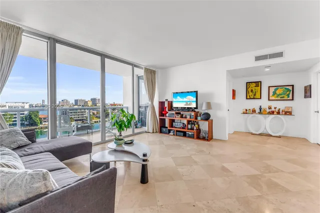 $575,700 | 7929 West Drive, Unit 702, North Bay Village, FL 33141