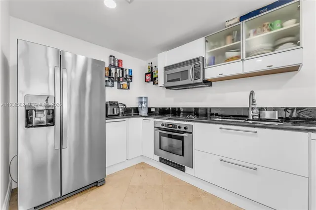 $575,700 | 7929 West Drive, Unit 702, North Bay Village, FL 33141