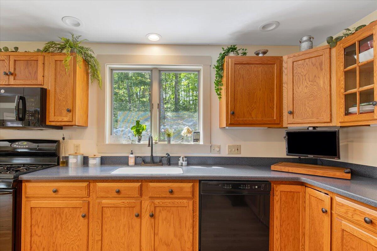 205 Egypt Road Raymond, ME 04071 - Photo 25 of 67 24-205 Egypt Rd, Raymond, ME, 04071-05