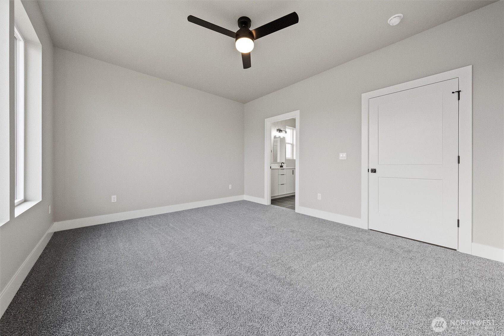 1264 E Mount Othello, WA 99344 - Photo 15 of 35 an empty room with a window and a fan