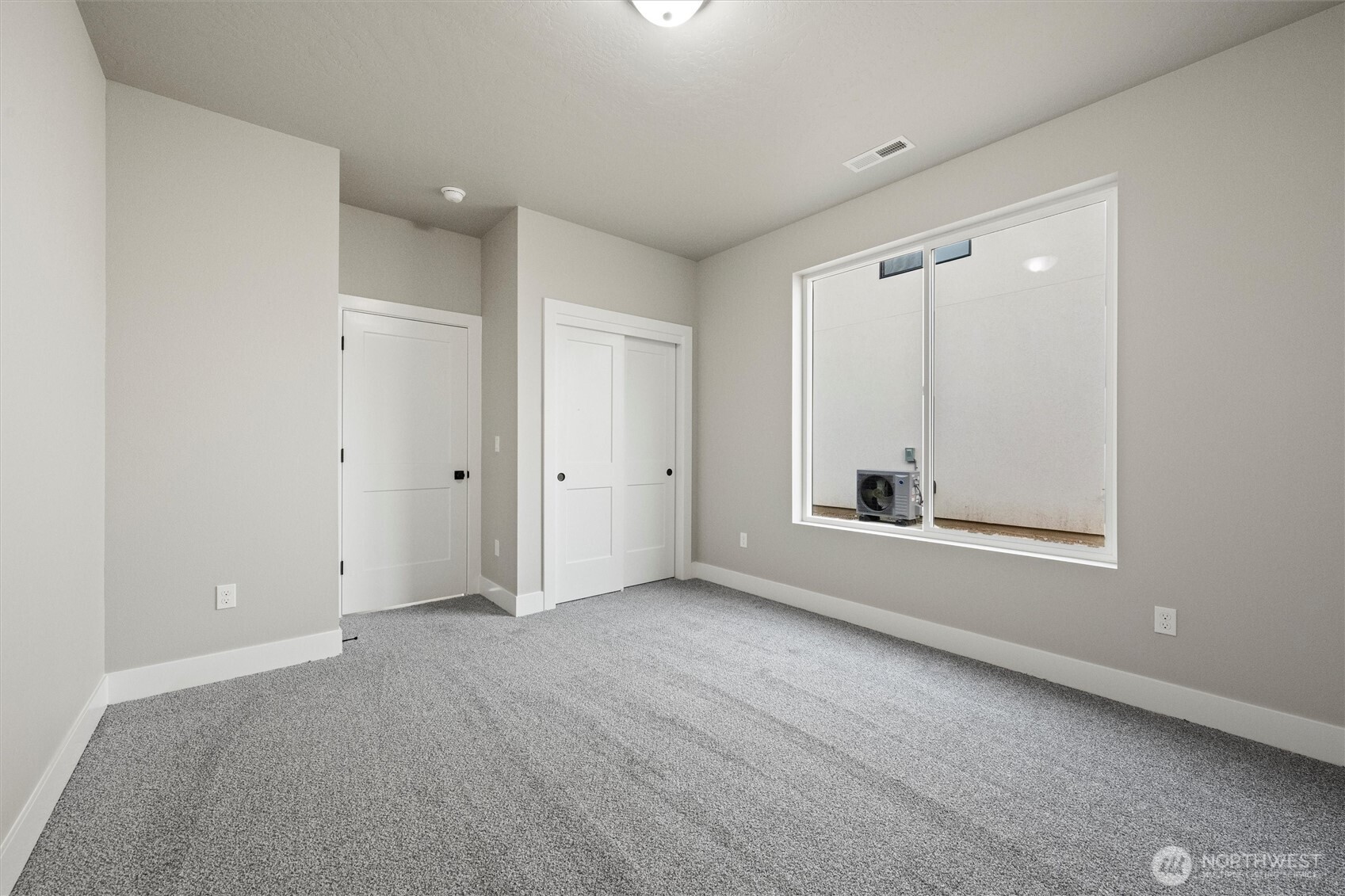 1264 E Mount Othello, WA 99344 - Photo 27 of 35 a view of an empty room with a window