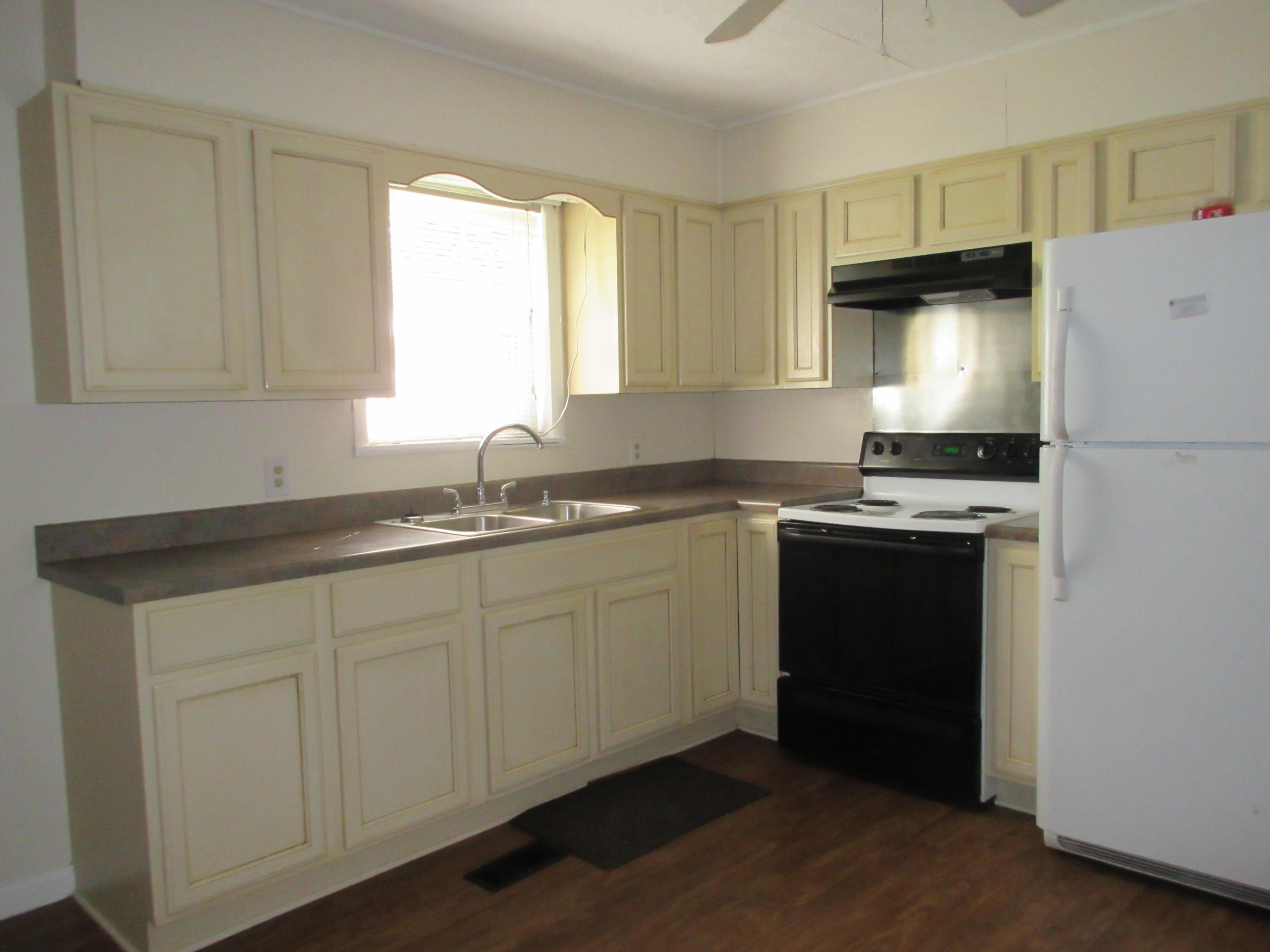 314 Hillside Road Oakdale, TN 37829 - Photo 15 of 28 Kitchen