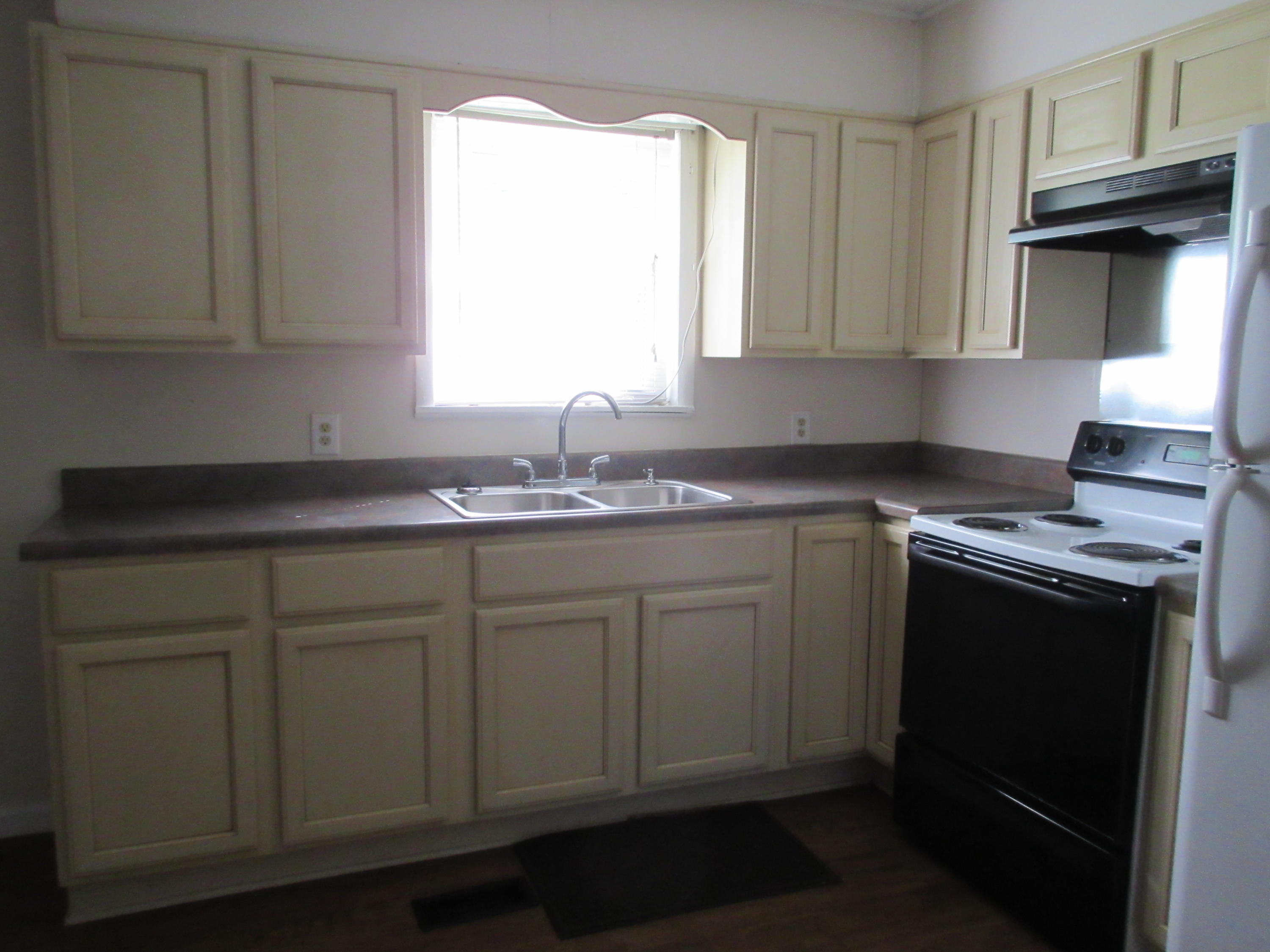 314 Hillside Road Oakdale, TN 37829 - Photo 17 of 28 Kitchen