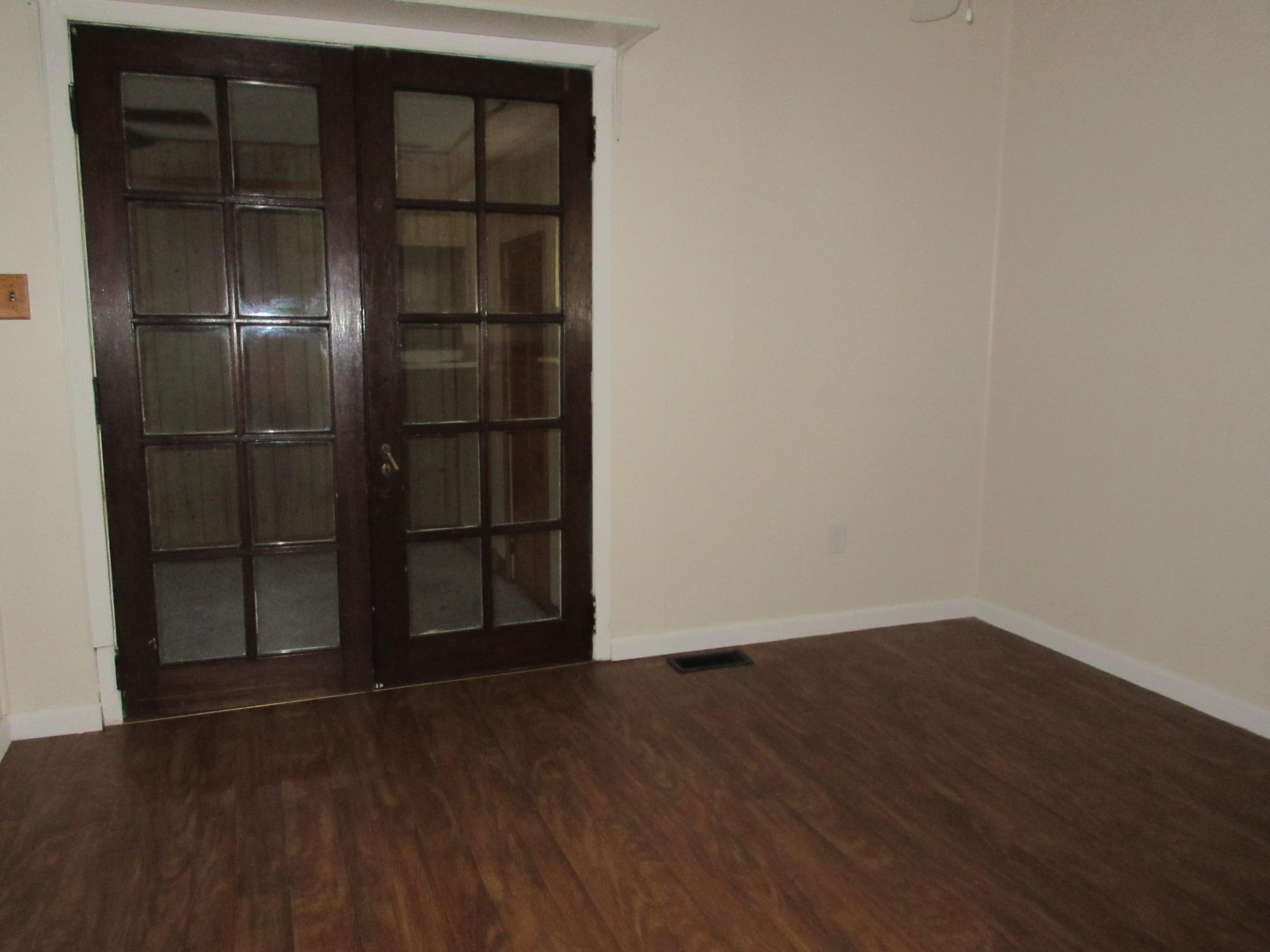 314 Hillside Road Oakdale, TN 37829 - Photo 8 of 28 Dining Room