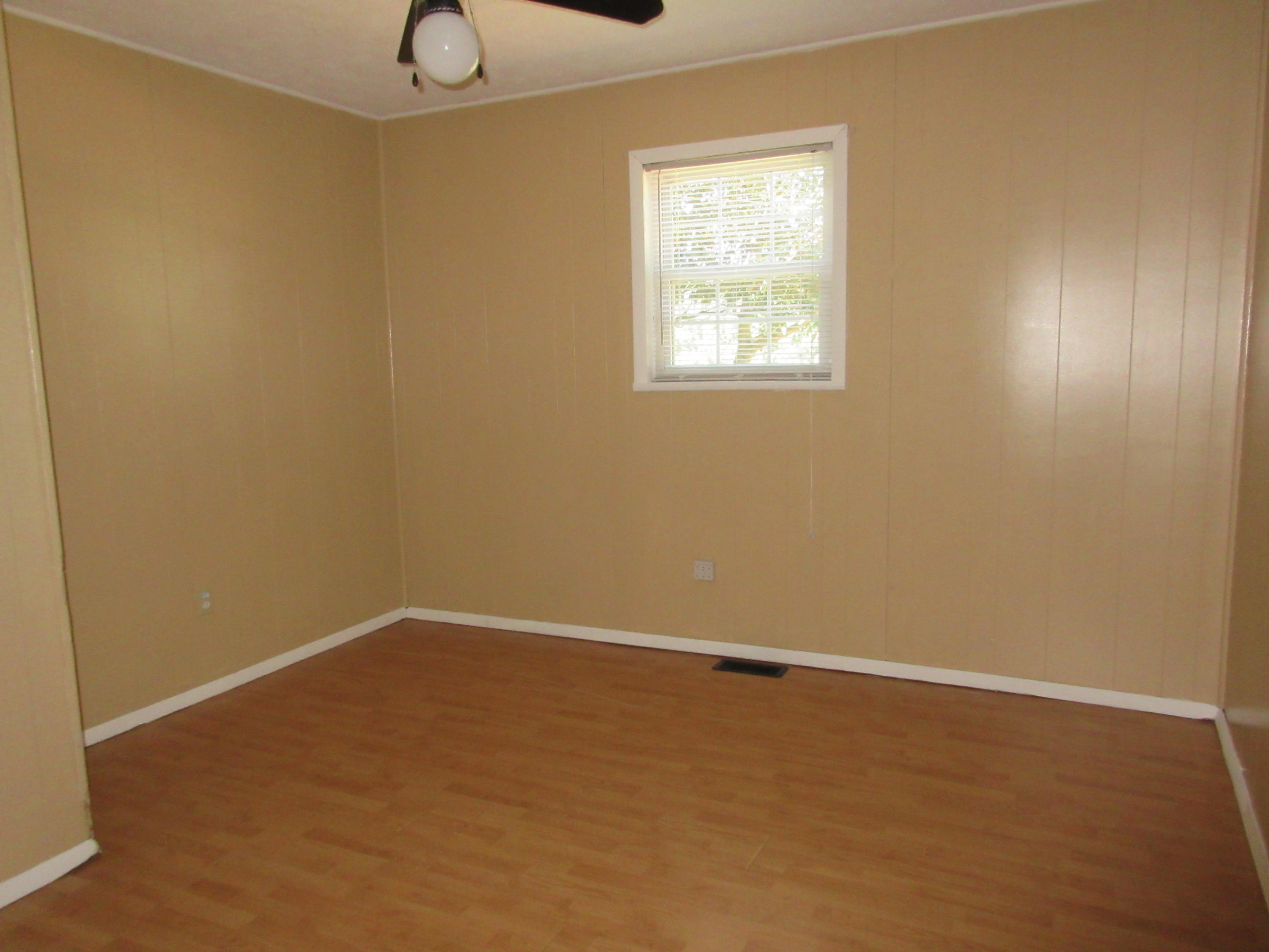 314 Hillside Road Oakdale, TN 37829 - Photo 9 of 28 Master Bedroom
