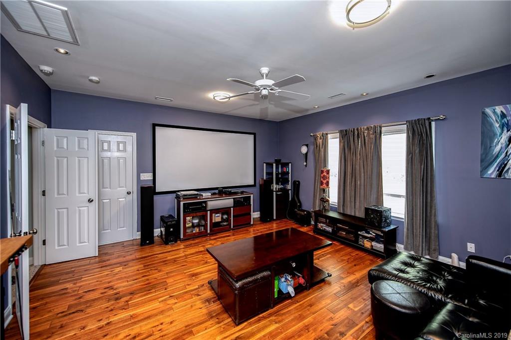 16918 Turtle Point Road Charlotte, NC 28278 - Photo 22 of 45 Gallery Image 22