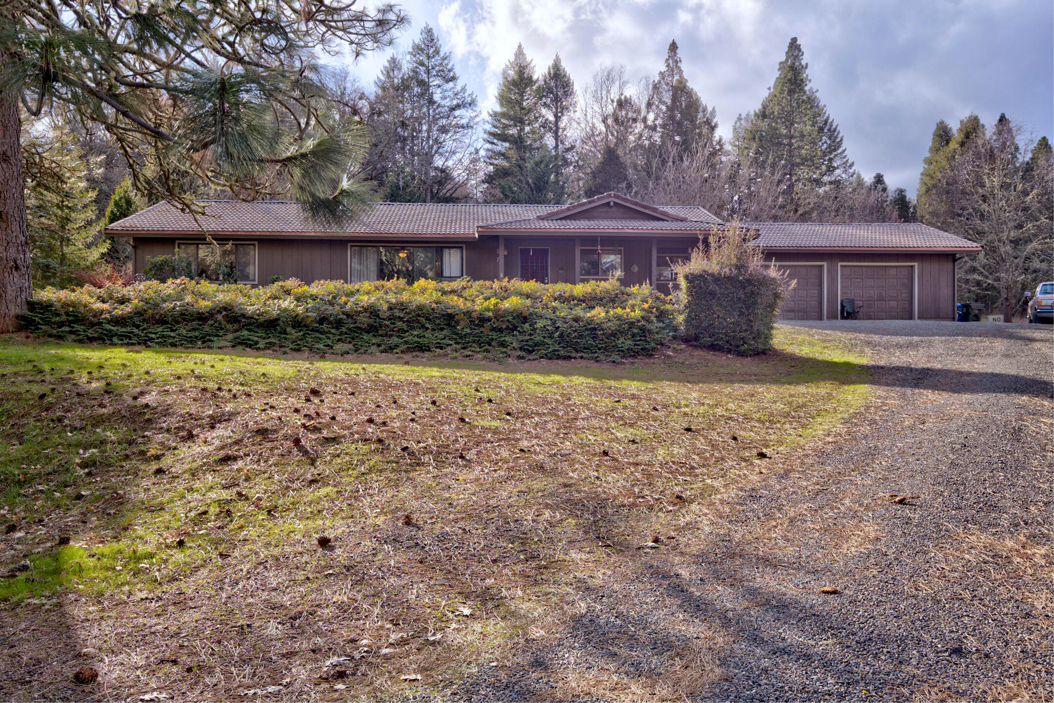 334 Murphy Creek Road Grants Pass, OR 97527 - Photo 2 of 51 murphycr004