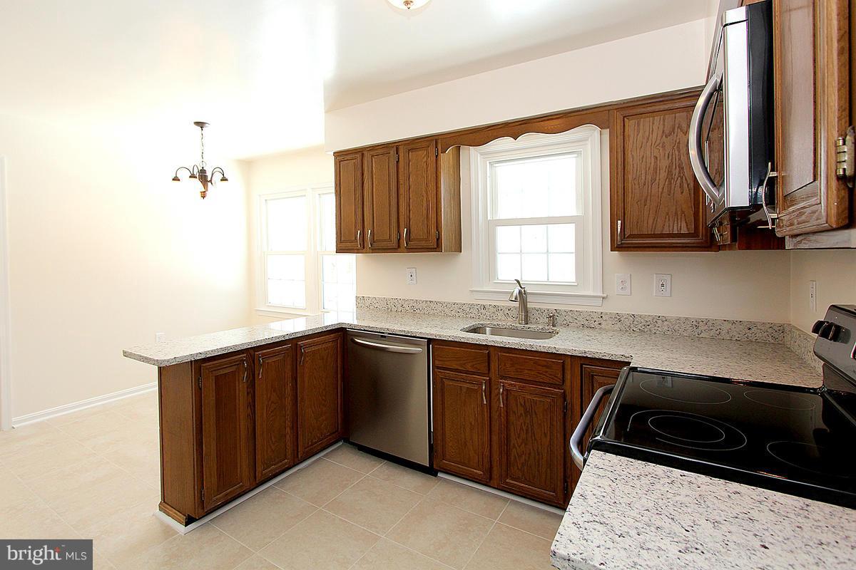 1817 Chapel Hill Road Silver Spring, MD 20906 - Photo 14 of 30 Kitchen