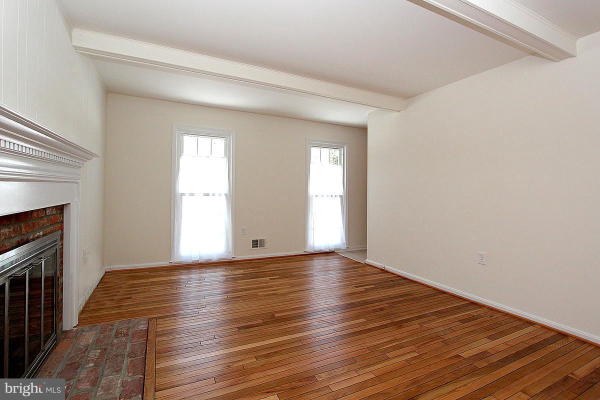 1817 Chapel Hill Road Silver Spring, MD 20906 - Photo 6 of 30 Living Room
