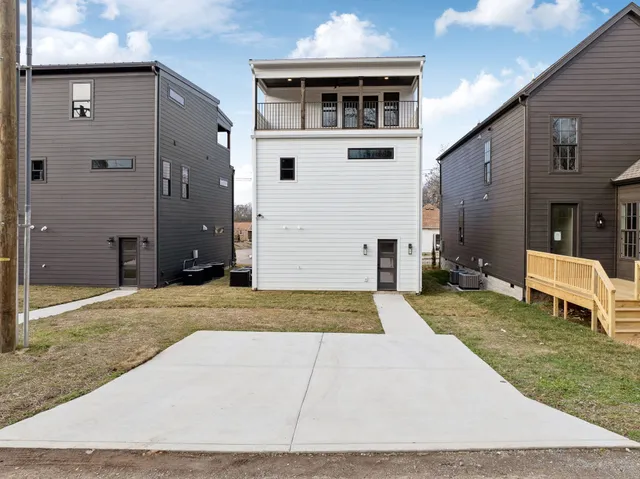 a front view of house with yard