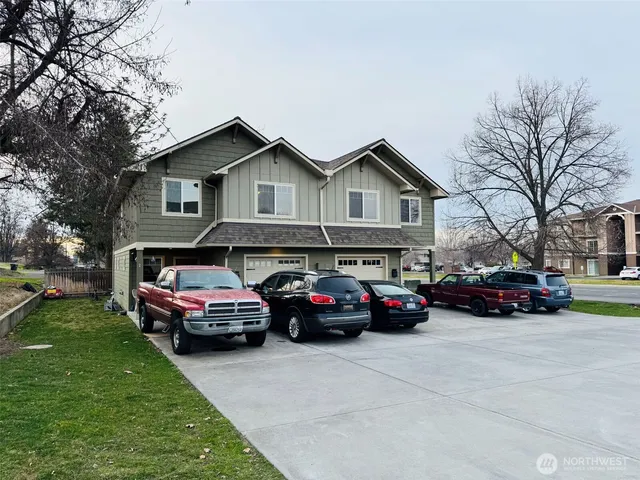 $675,000 | 218 East Whitman Drive, College Place, WA 99324