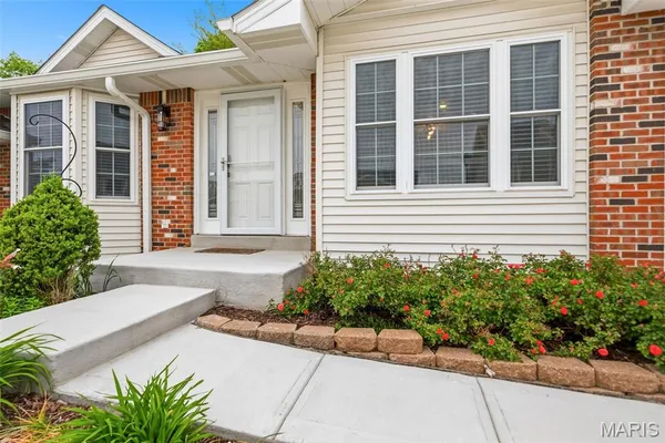 $350,000 | 48 Rue De Paix Drive, Unit 39, Lake St. Louis, MO 63367