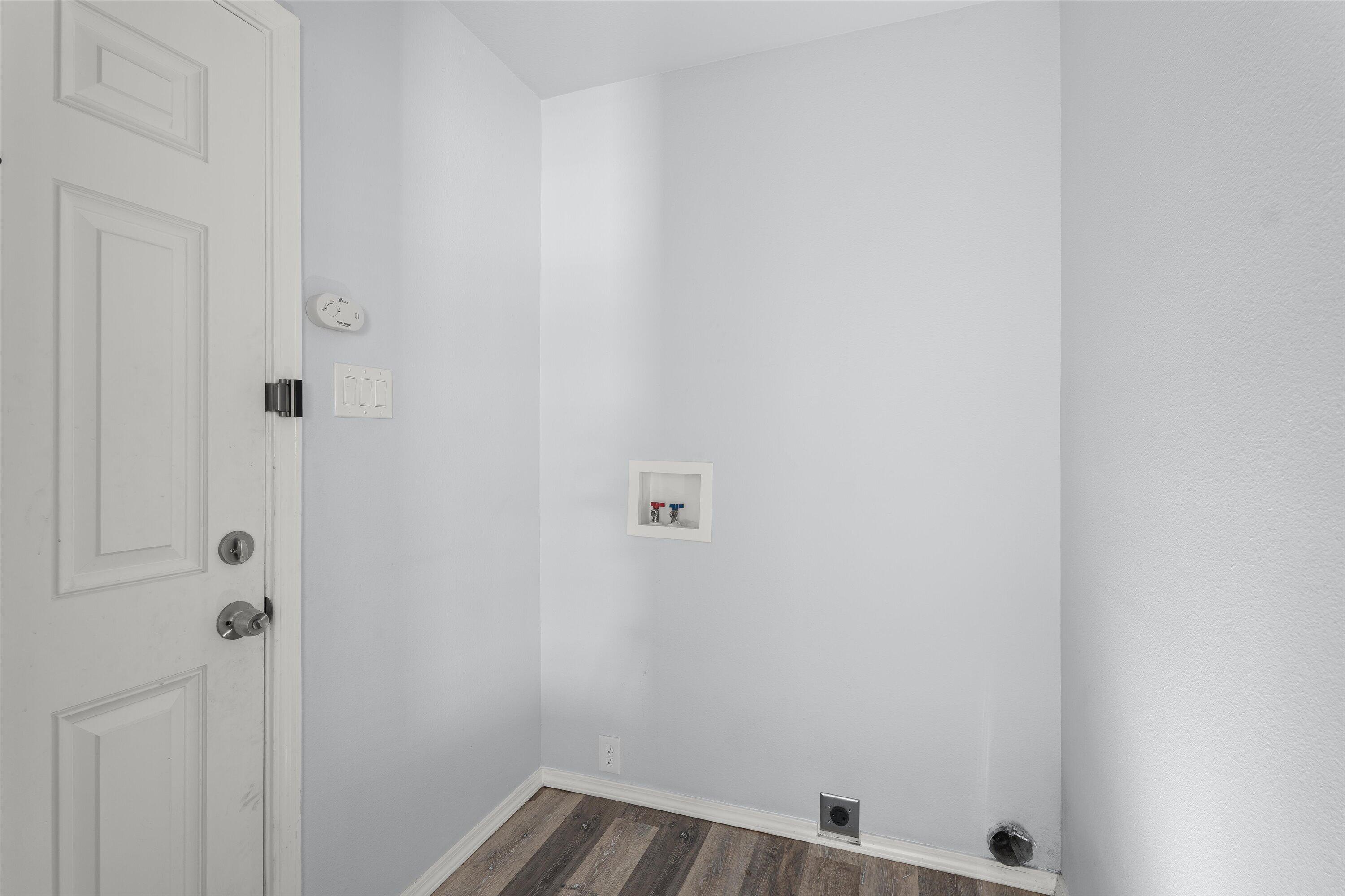 8414 11th Street Lubbock, TX 79416 - Photo 13 of 26 a view of a small space
