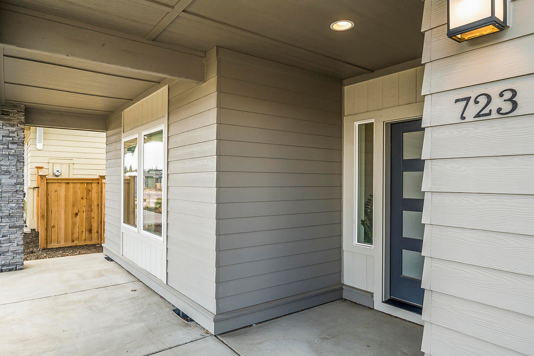 723 Northwest Rimrock Drive Redmond, OR 97756 - Photo 3 of 35 Front Door