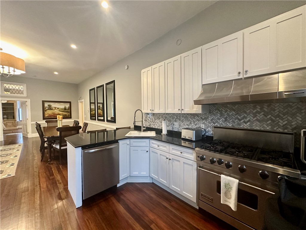 10 Young Street, Unit 2 Newport, RI 02840 - Photo 9 of 30