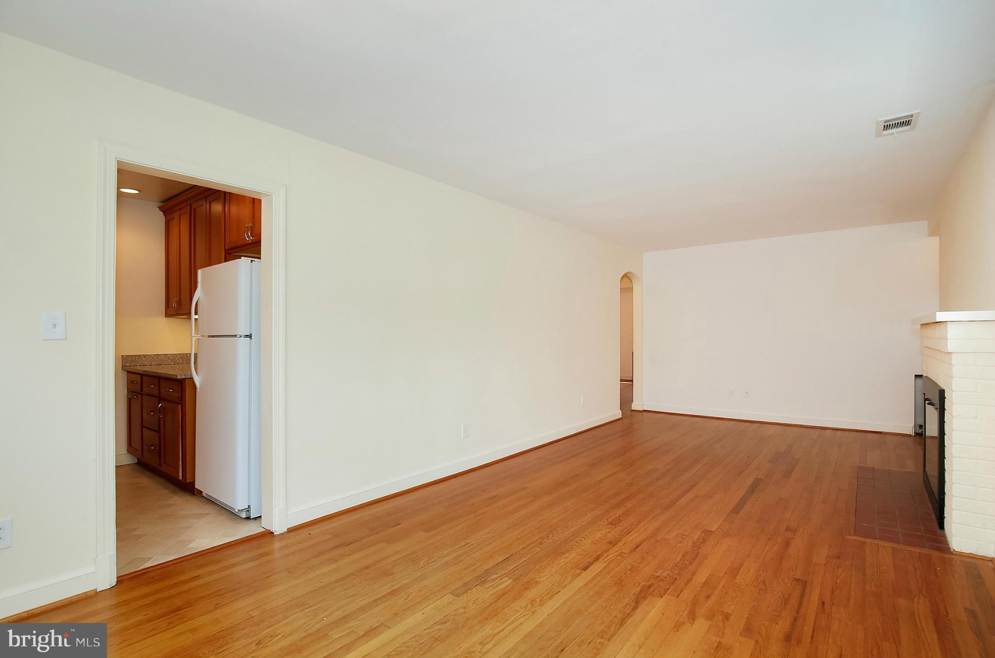8903 Walden Road Silver Spring, MD 20901 - Photo 5 of 23 Living Room