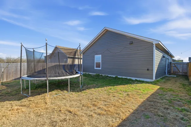 $1,800 | 1106 Cattail Lane, Bastrop, TX 78602