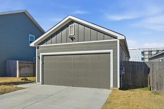 $1,800 | 1106 Cattail Lane, Bastrop, TX 78602