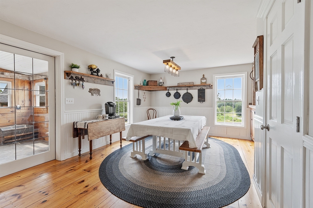11 Syd Smith Road Westminster, MA 01473 - Photo 8 of 42 a living room with furniture and a table