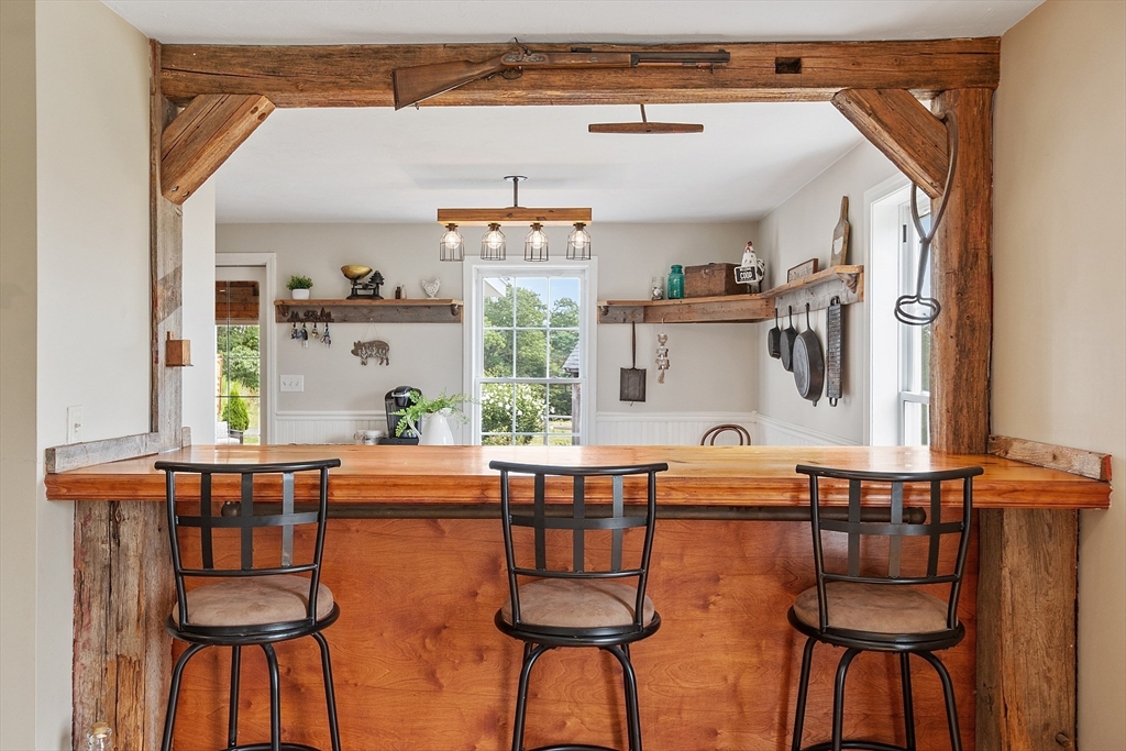11 Syd Smith Road Westminster, MA 01473 - Photo 10 of 42 a dining area with furniture and window
