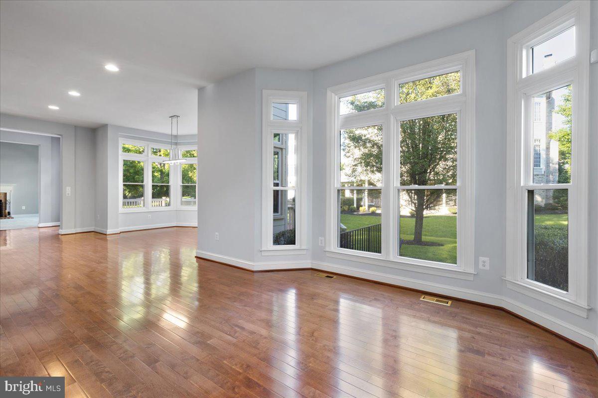 8441 Link Hills Loop Gainesville, VA 20155 - Photo 33 of 81