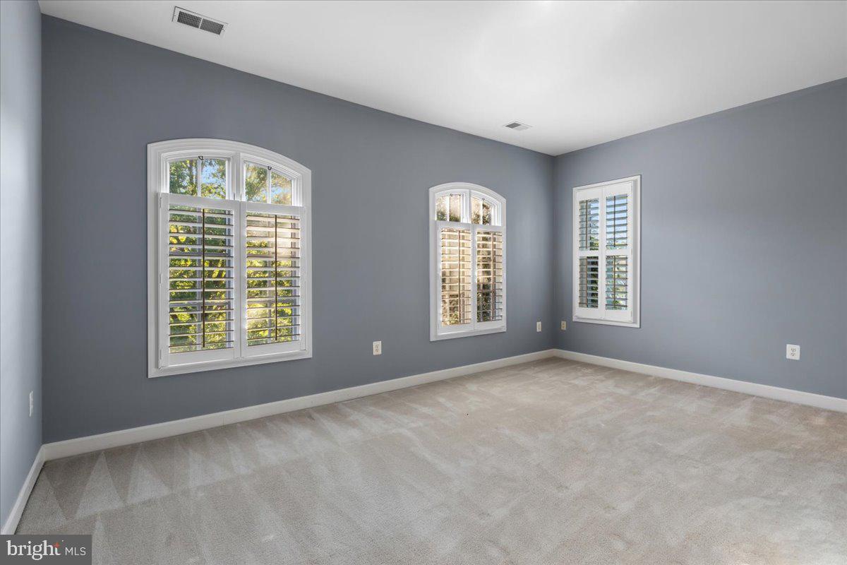 8441 Link Hills Loop Gainesville, VA 20155 - Photo 48 of 81