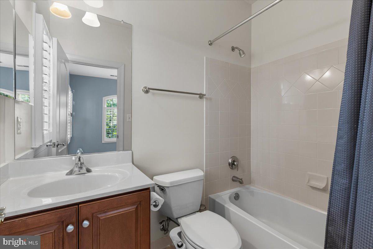 8441 Link Hills Loop Gainesville, VA 20155 - Photo 50 of 81