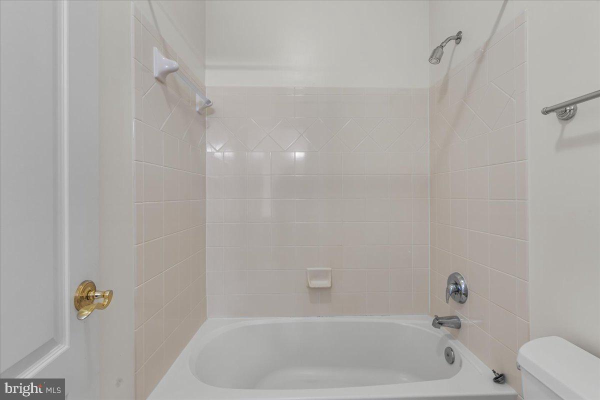 8441 Link Hills Loop Gainesville, VA 20155 - Photo 55 of 81