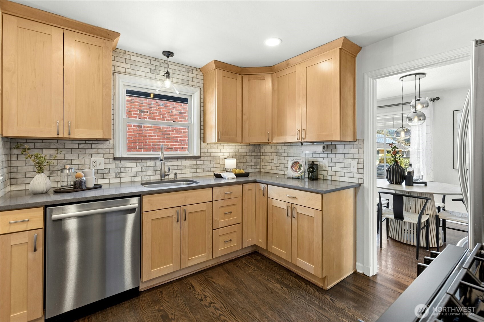 3919 Midvale Avenue North Seattle, WA 98103 - Photo 15 of 38 Gallery Image 15