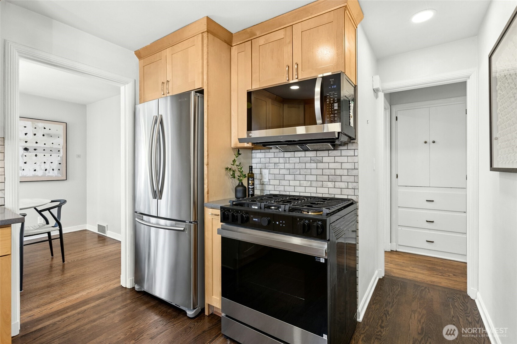3919 Midvale Avenue North Seattle, WA 98103 - Photo 18 of 38 Gallery Image 18