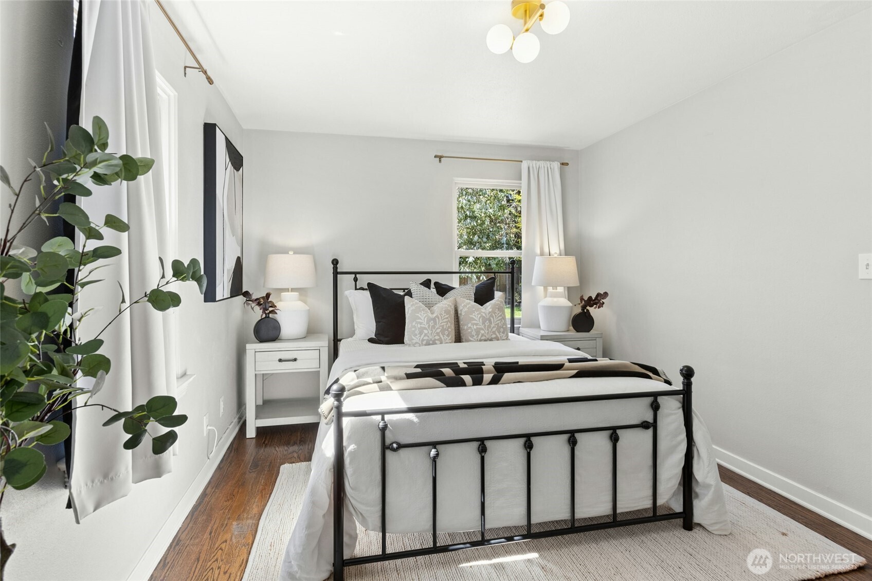 3919 Midvale Avenue North Seattle, WA 98103 - Photo 20 of 38 Gallery Image 20