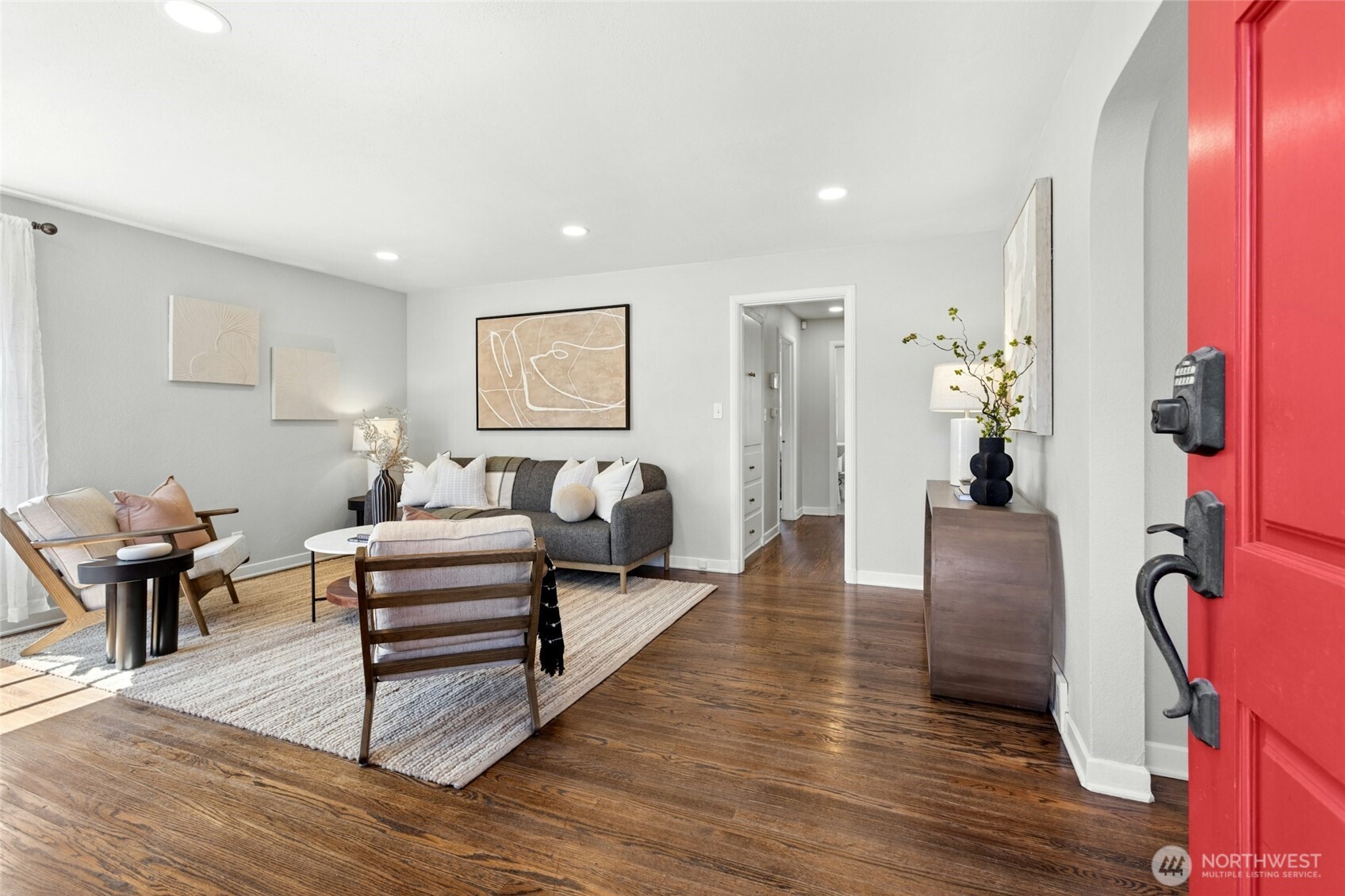 3919 Midvale Avenue North Seattle, WA 98103 - Photo 7 of 38 Gallery Image 7