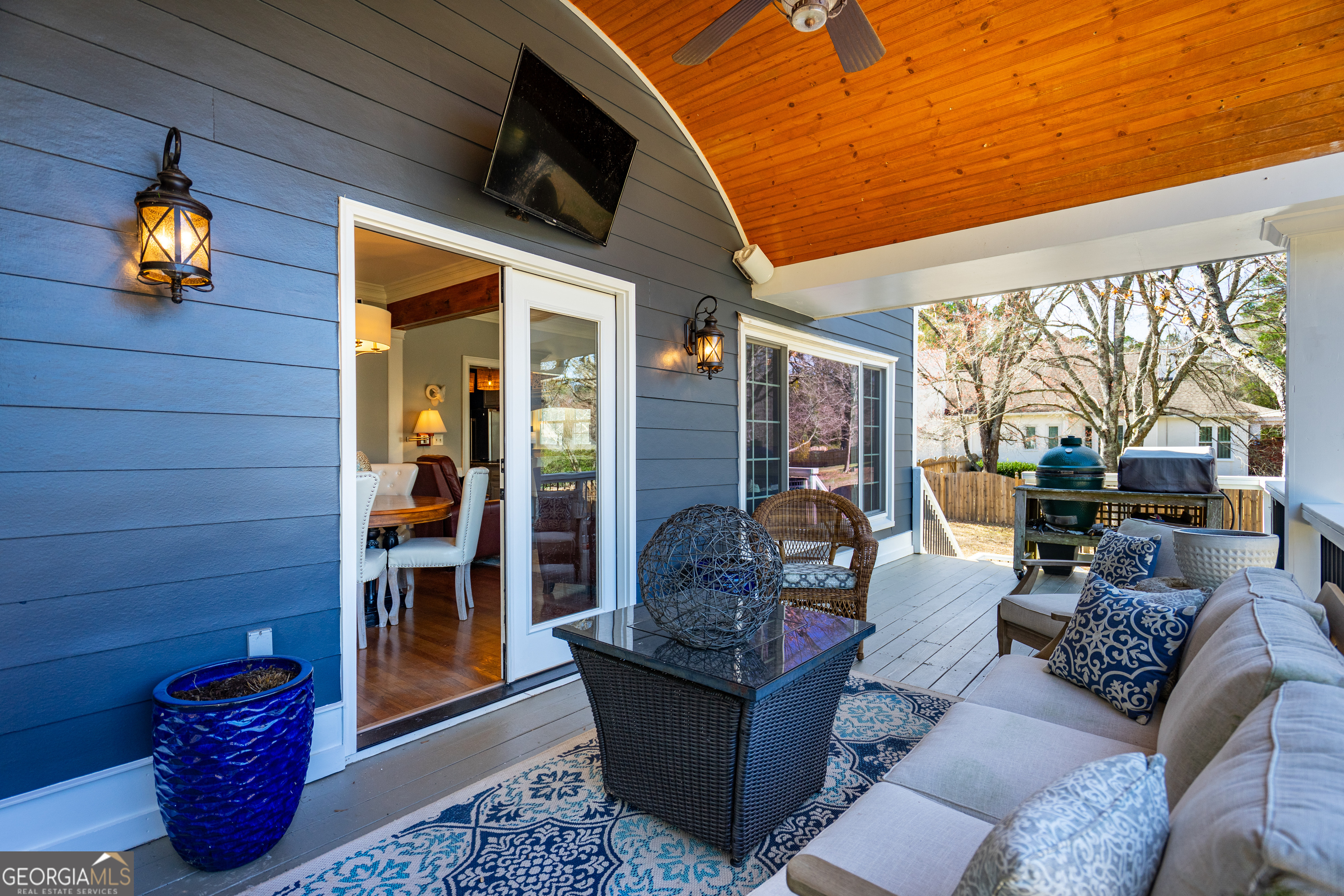 638 Cameron Mill Road LaGrange, GA 30240 - Photo 55 of 72 a living room with furniture and a lamp