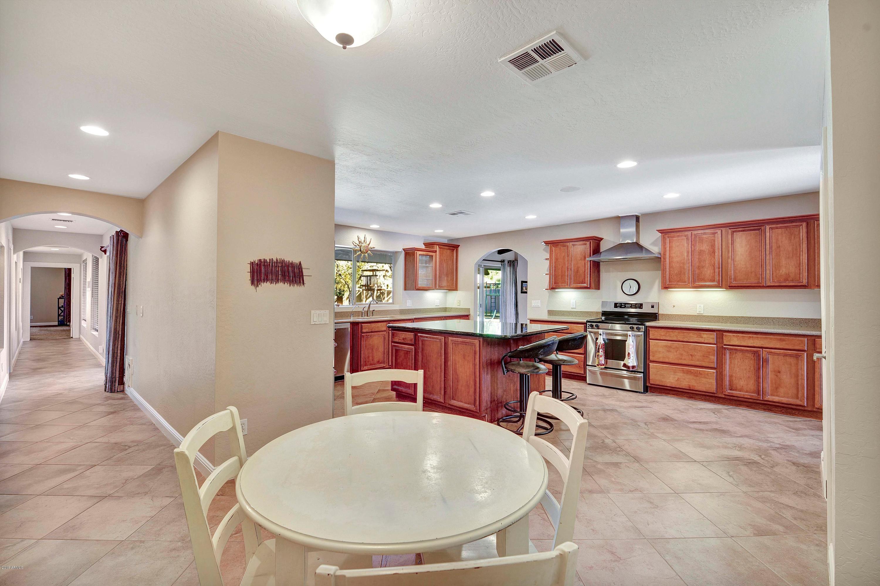 1028 East El Freda Road Tempe, AZ 85284 - Photo 18 of 44 1028 E El Freda Rd Tempe AZ-MLS_Size-018