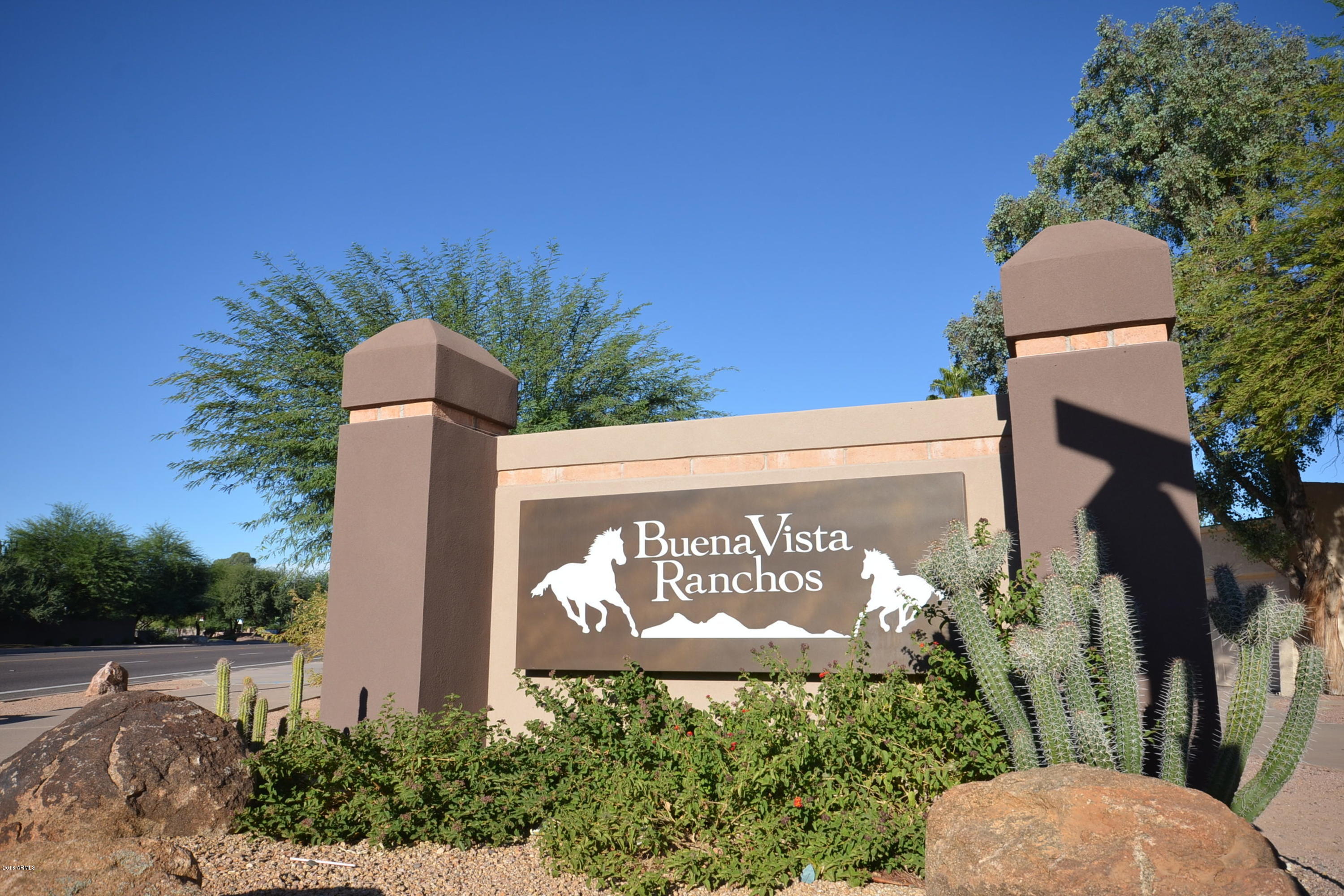 1028 East El Freda Road Tempe, AZ 85284 - Photo 2 of 44 1028 E El Freda Rd Tempe AZ-MLS_Size-001