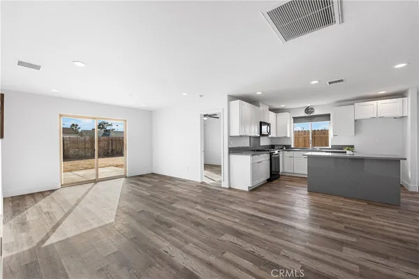 $355,000 | 7270 Poppy Boulevard, California City, CA 93505