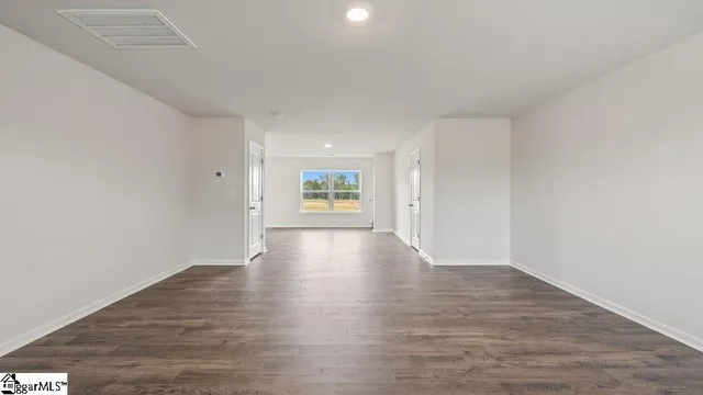 $246,900 | 1939 Gracie Drive, Woodruff, SC 29388