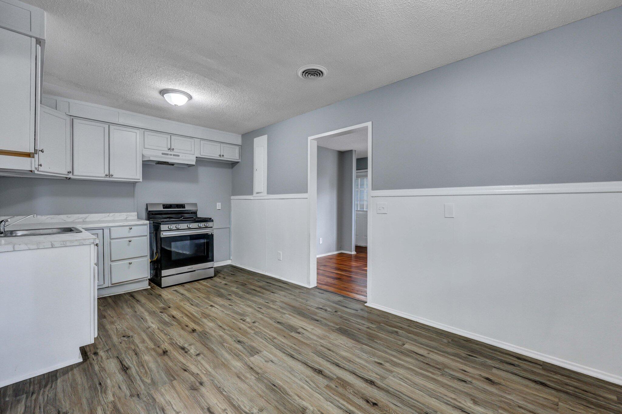 1652 Larry Street North Charleston, SC 29406 - Photo 8 of 23 1652 Larry Street