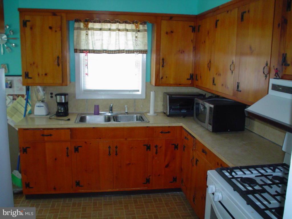 1106 Ranck Mill Road Lancaster, PA 17602 - Photo 7 of 14 Gallery Image 7