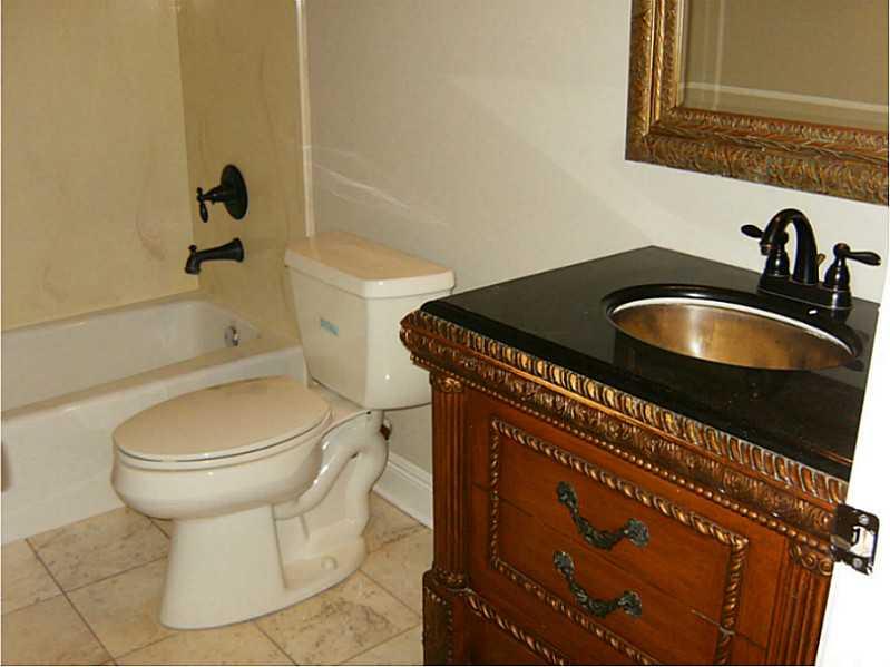 22 Davis Boulevard Jefferson, LA 70121 - Photo 5 of 12