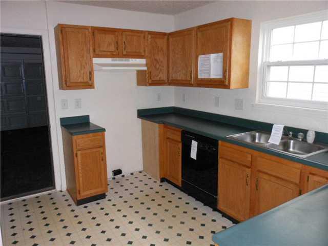 1330 Cliff Ridge Lane Indianapolis, IN 46217 - Photo 8 of 13 Gallery Image 8