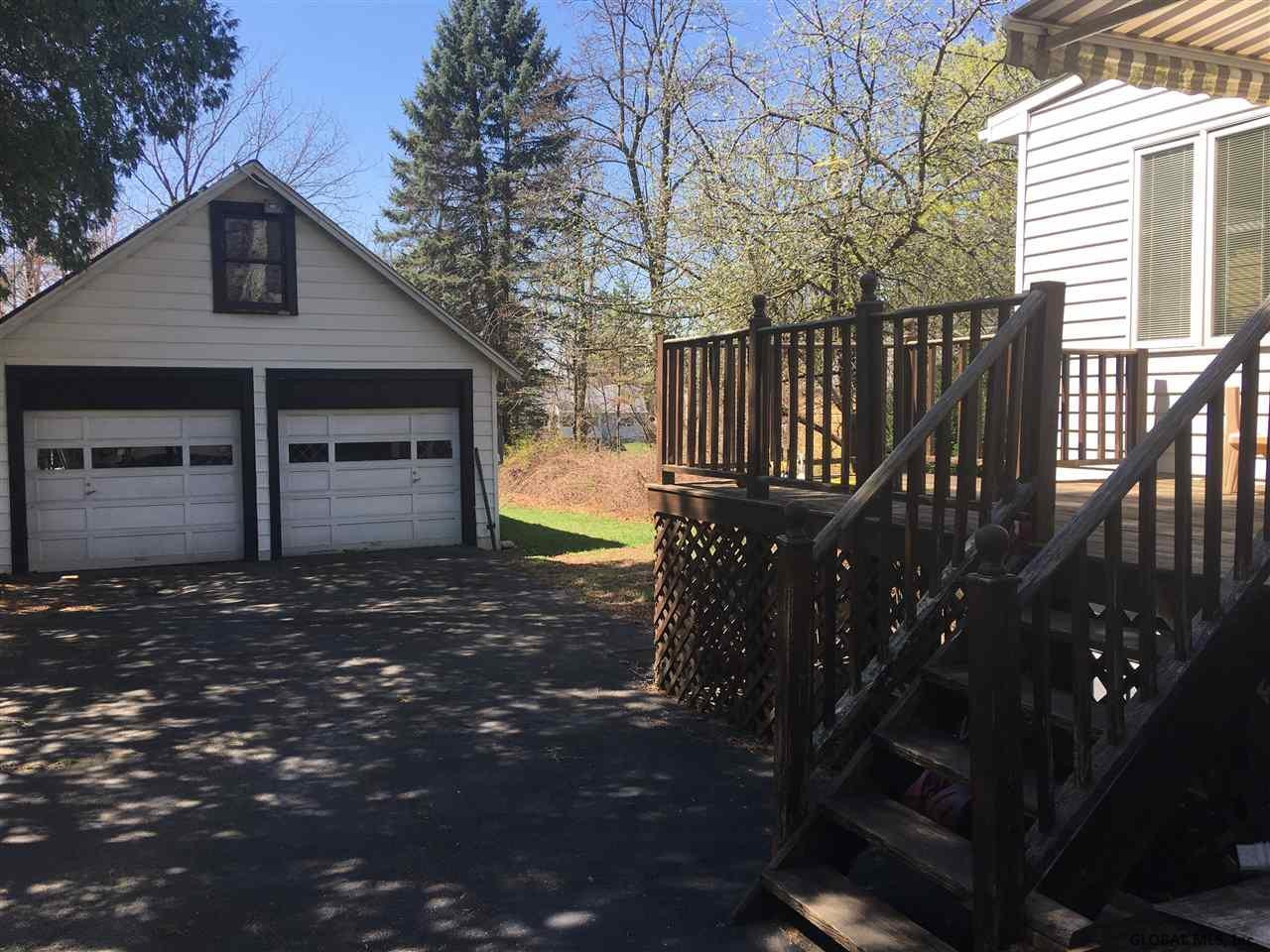 16 Katherine Road Colonie, NY 12205 - Photo 4 of 46 Photo 4