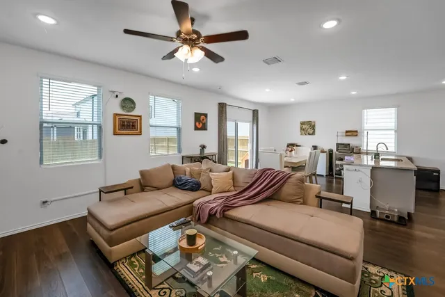 $1,850 | 5726 Hematite Rim, San Antonio, TX 78222