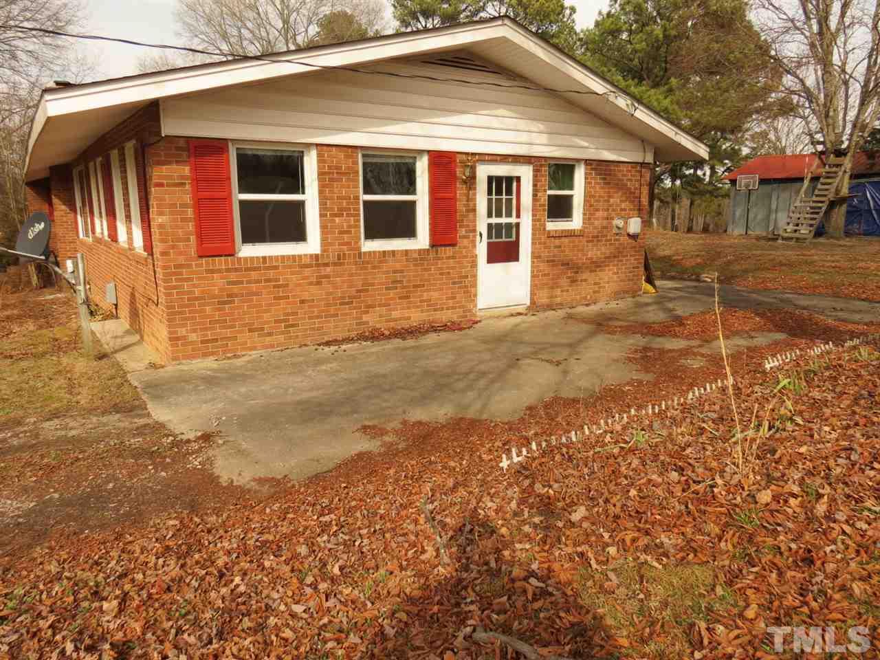 1340 Spring Valley Lake Road Henderson, NC 27537 - Photo 3 of 4