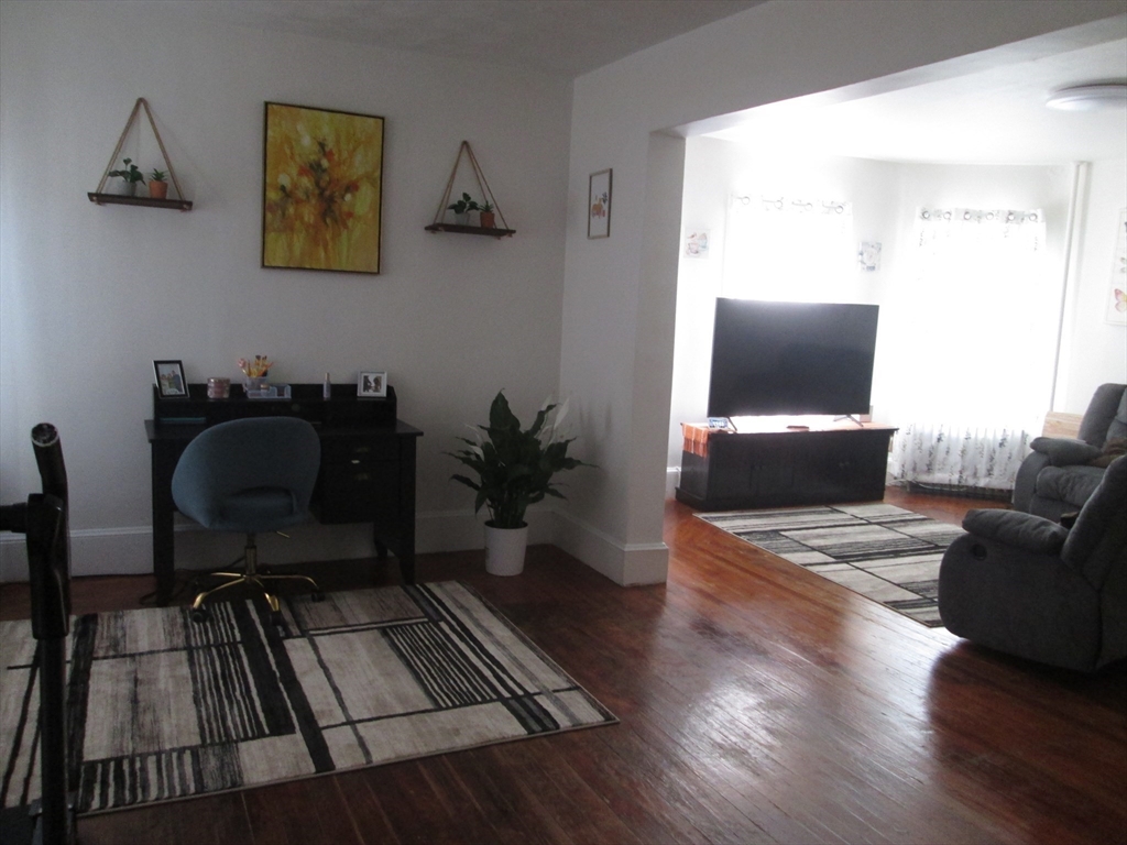 68-72 Mooreland Street Springfield, MA 01104 - Photo 13 of 36