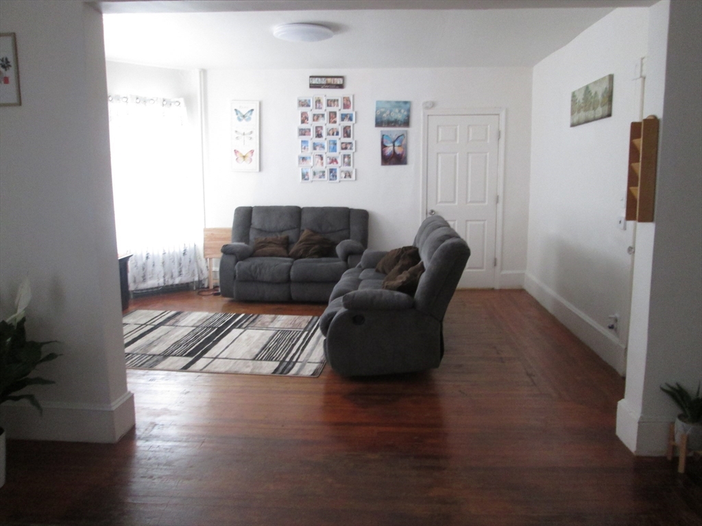 68-72 Mooreland Street Springfield, MA 01104 - Photo 14 of 36