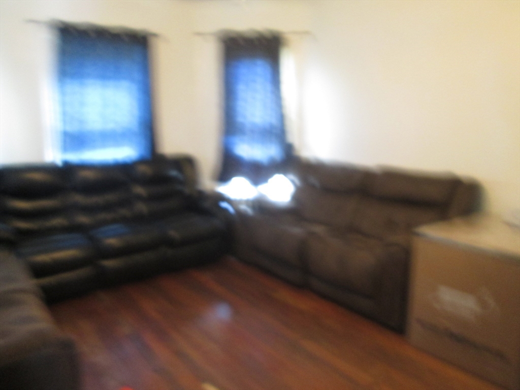 68-72 Mooreland Street Springfield, MA 01104 - Photo 23 of 36