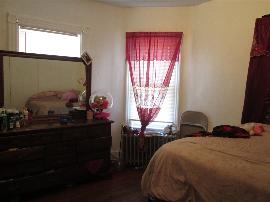 68-72 Mooreland Street Springfield, MA 01104 - Photo 24 of 36